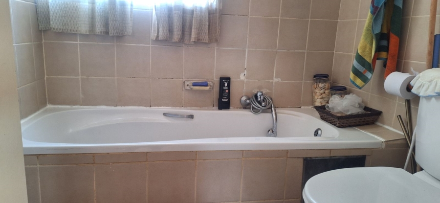 2 Bedroom Property for Sale in Terenure Gauteng