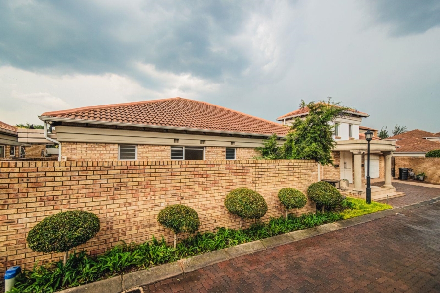 3 Bedroom Property for Sale in Bardene Gauteng