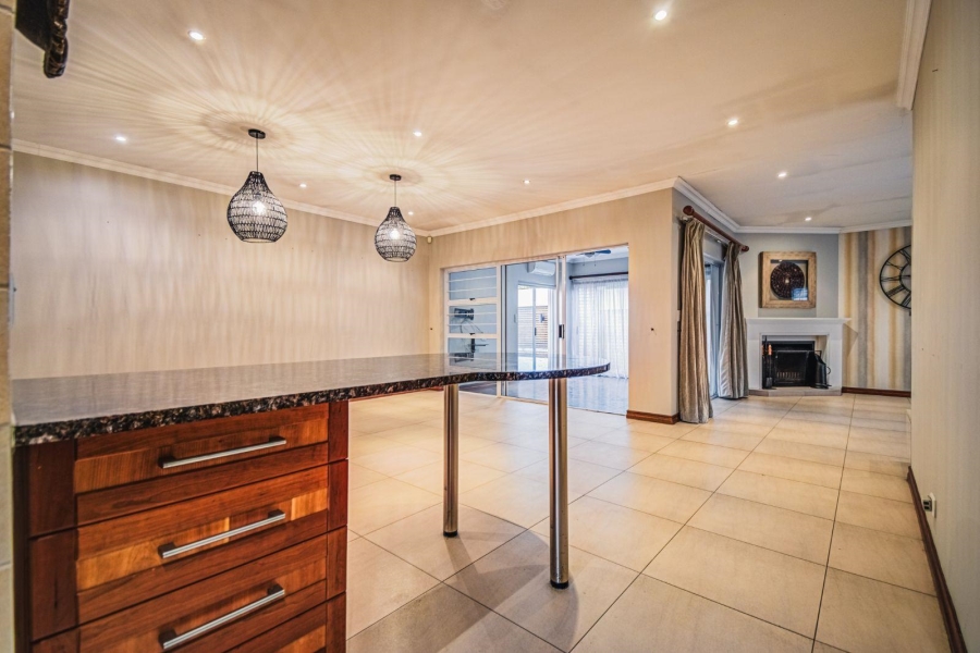 3 Bedroom Property for Sale in Bardene Gauteng