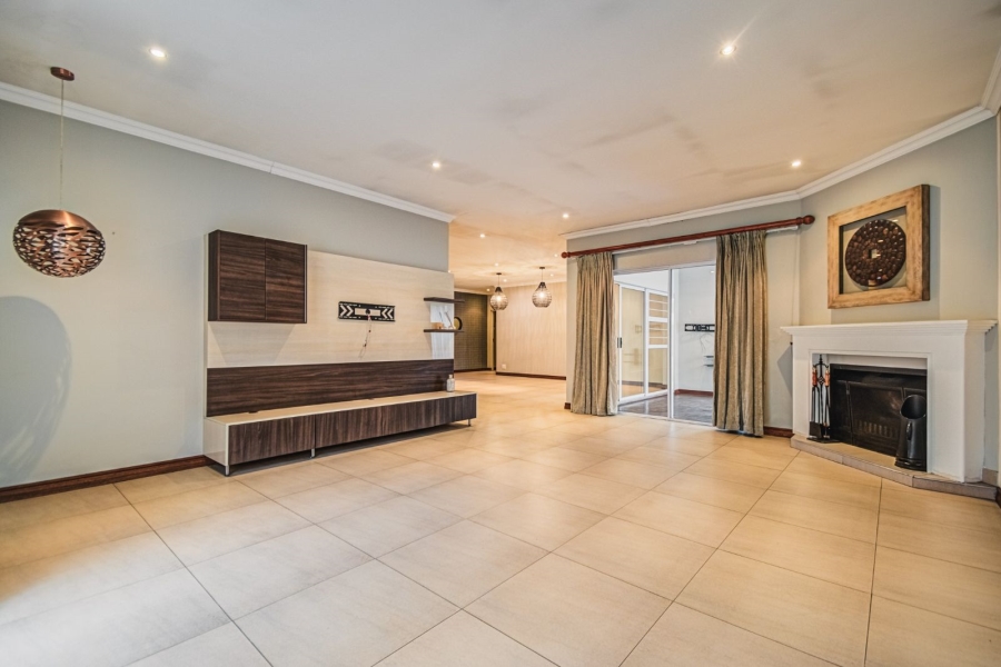 3 Bedroom Property for Sale in Bardene Gauteng