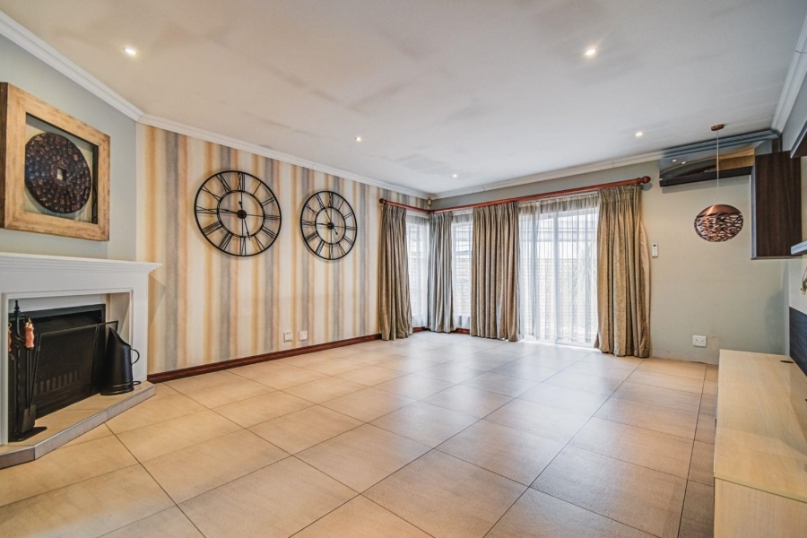 3 Bedroom Property for Sale in Bardene Gauteng