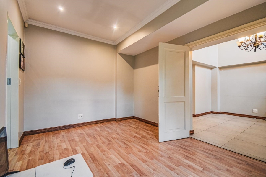 3 Bedroom Property for Sale in Bardene Gauteng