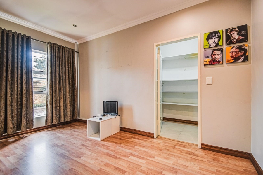 3 Bedroom Property for Sale in Bardene Gauteng