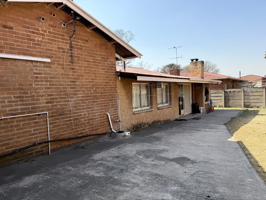 3 Bedroom Property for Sale in Vanderbijlpark CW 4 Gauteng