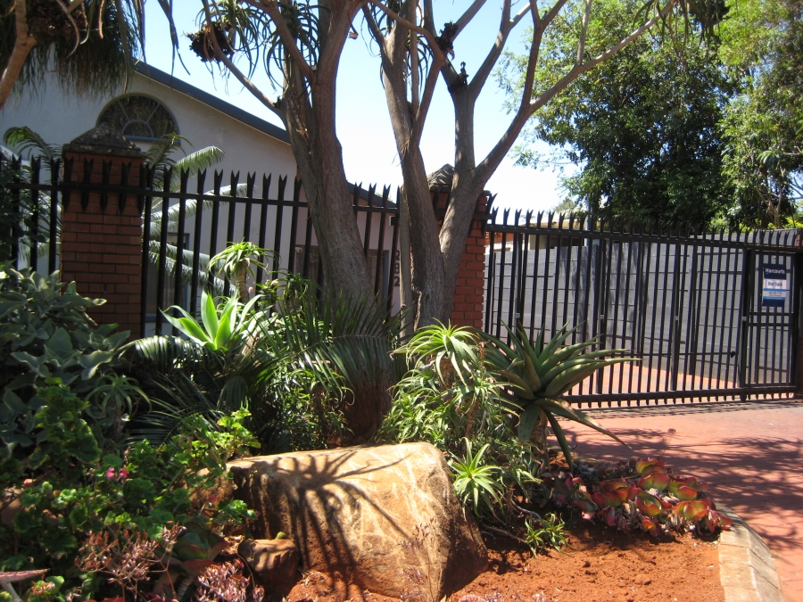4 Bedroom Property for Sale in Sinoville Gauteng
