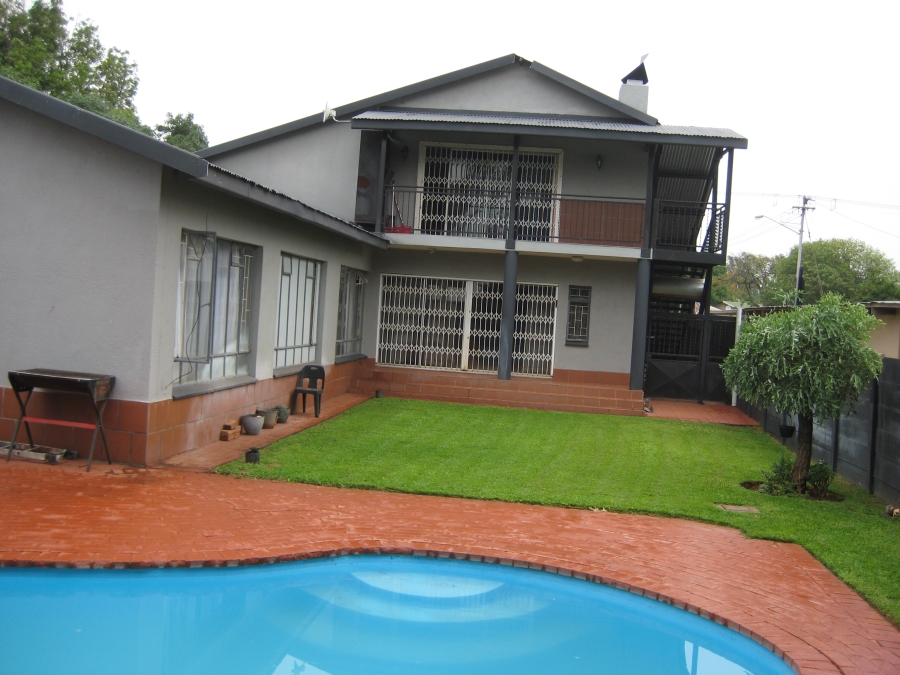 4 Bedroom Property for Sale in Sinoville Gauteng
