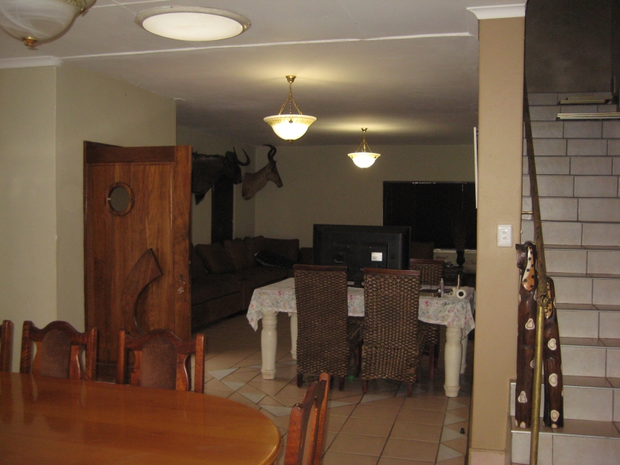 4 Bedroom Property for Sale in Sinoville Gauteng