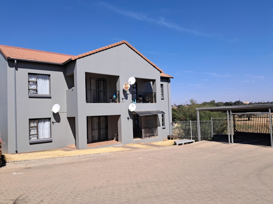 2 Bedroom Property for Sale in Discovery Gauteng