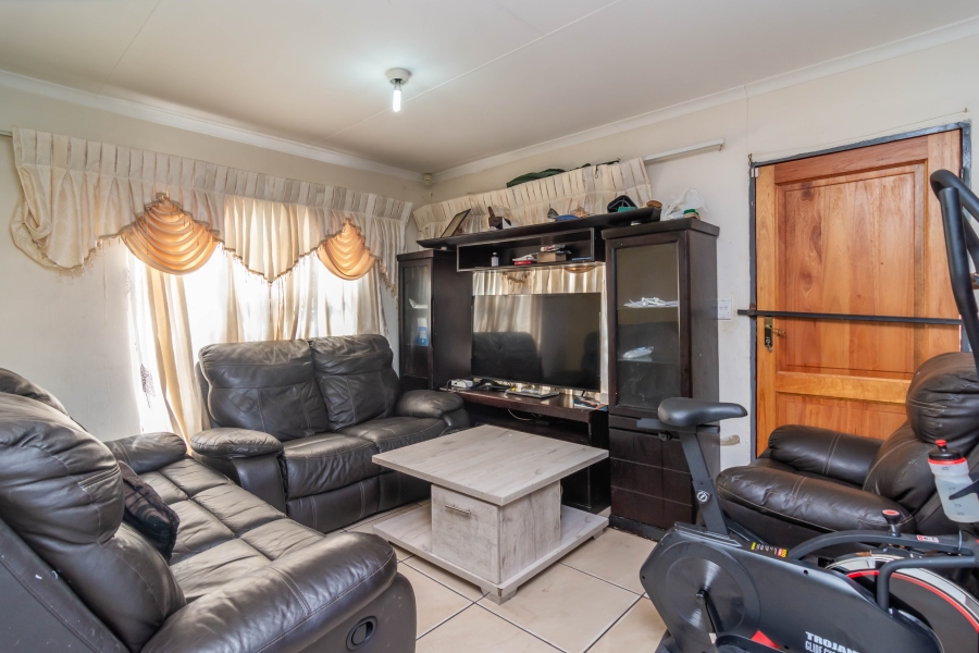 3 Bedroom Property for Sale in Fleurhof Gauteng