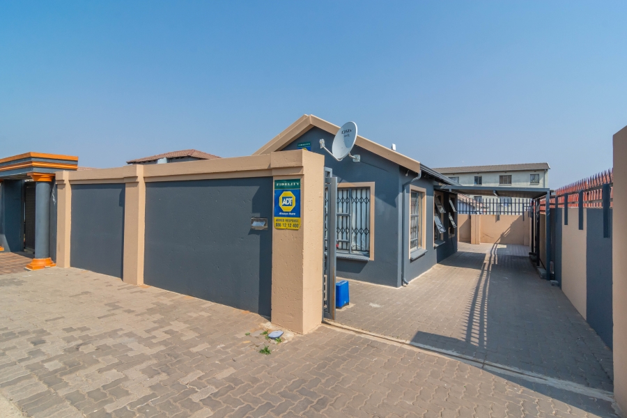 3 Bedroom Property for Sale in Fleurhof Gauteng