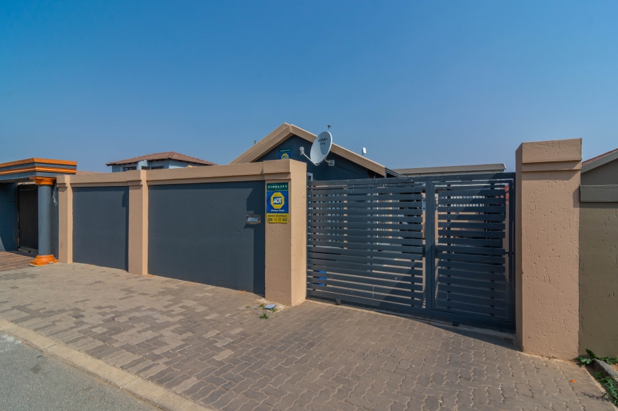3 Bedroom Property for Sale in Fleurhof Gauteng