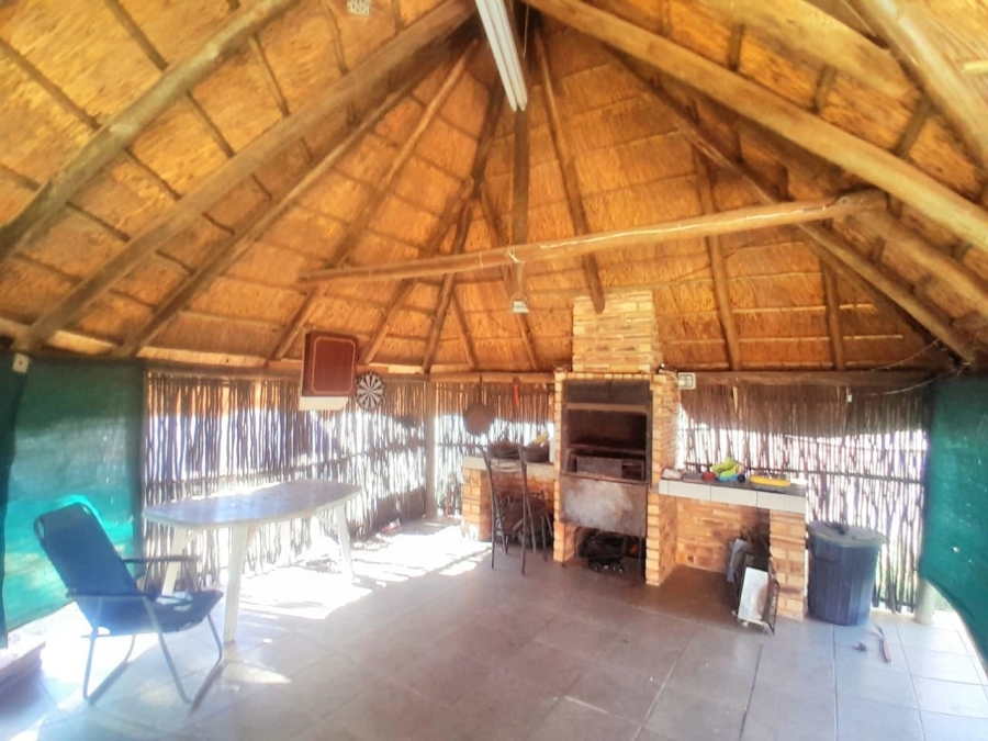 To Let 5 Bedroom Property for Rent in Greenhills Ext 3 Gauteng