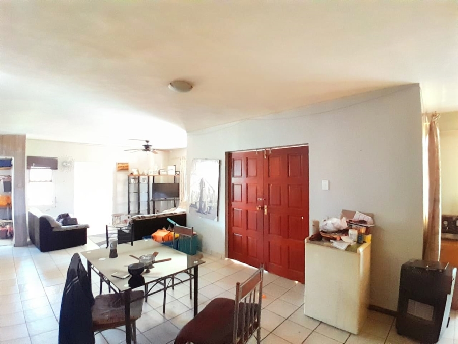 To Let 5 Bedroom Property for Rent in Greenhills Ext 3 Gauteng