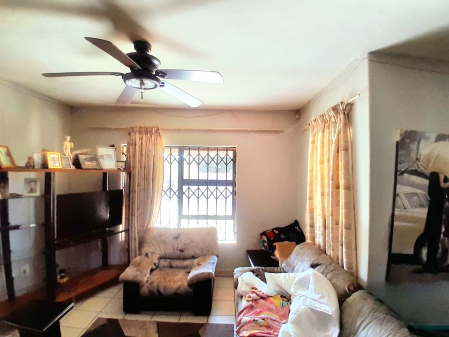To Let 5 Bedroom Property for Rent in Greenhills Ext 3 Gauteng