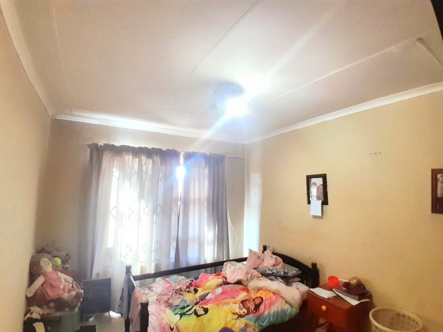 To Let 5 Bedroom Property for Rent in Greenhills Ext 3 Gauteng