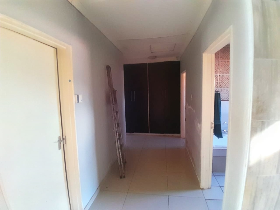 To Let 5 Bedroom Property for Rent in Greenhills Ext 3 Gauteng