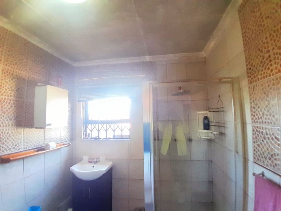 To Let 5 Bedroom Property for Rent in Greenhills Ext 3 Gauteng