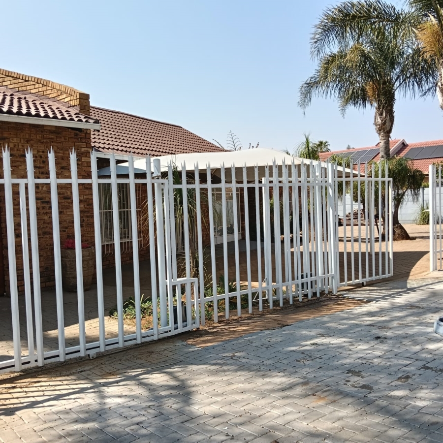 3 Bedroom Property for Sale in Randpoort Gauteng