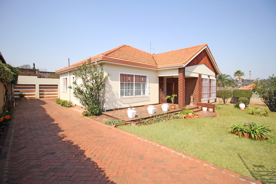 3 Bedroom Property for Sale in Observatory Gauteng