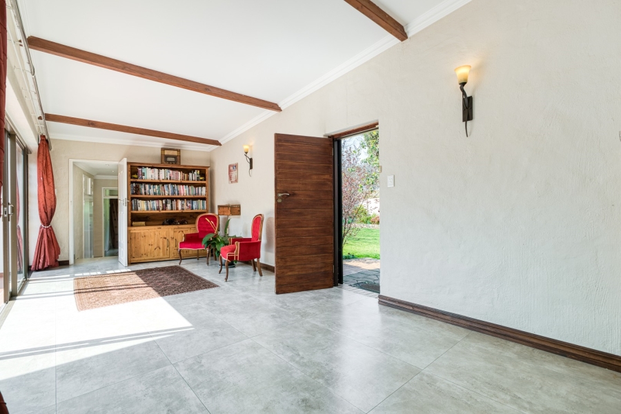 5 Bedroom Property for Sale in Victory Park Gauteng