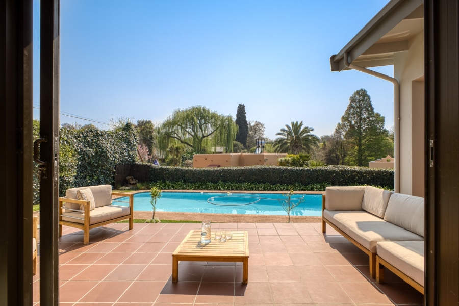 5 Bedroom Property for Sale in Victory Park Gauteng