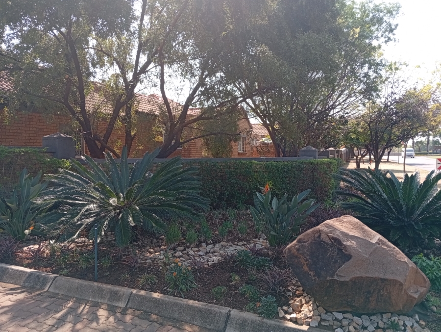 2 Bedroom Property for Sale in Equestria Gauteng