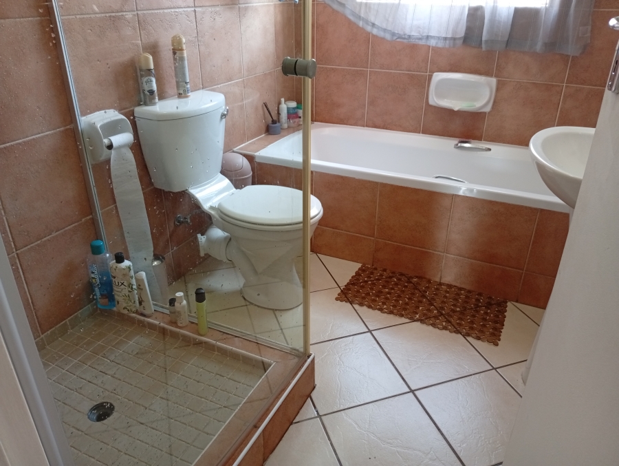 2 Bedroom Property for Sale in Equestria Gauteng