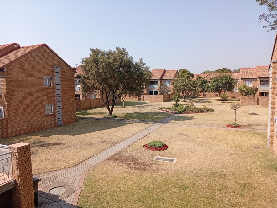 2 Bedroom Property for Sale in Equestria Gauteng