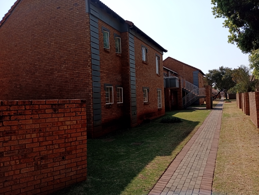 2 Bedroom Property for Sale in Equestria Gauteng