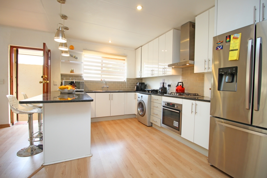 3 Bedroom Property for Sale in Sharonlea Gauteng