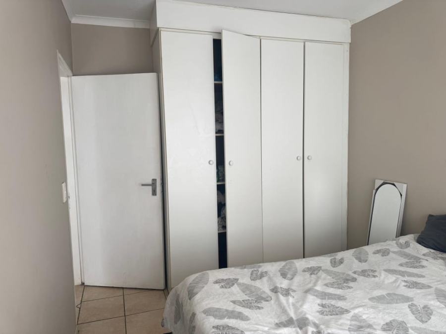 To Let 2 Bedroom Property for Rent in Greenhills Gauteng