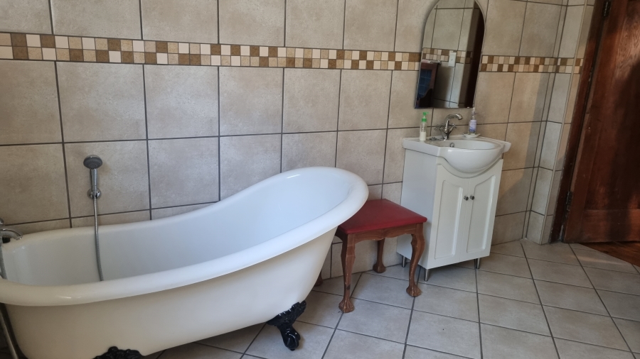 4 Bedroom Property for Sale in Clydesdale Gauteng