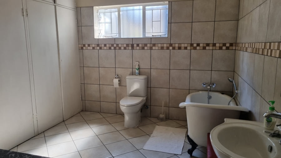 4 Bedroom Property for Sale in Clydesdale Gauteng