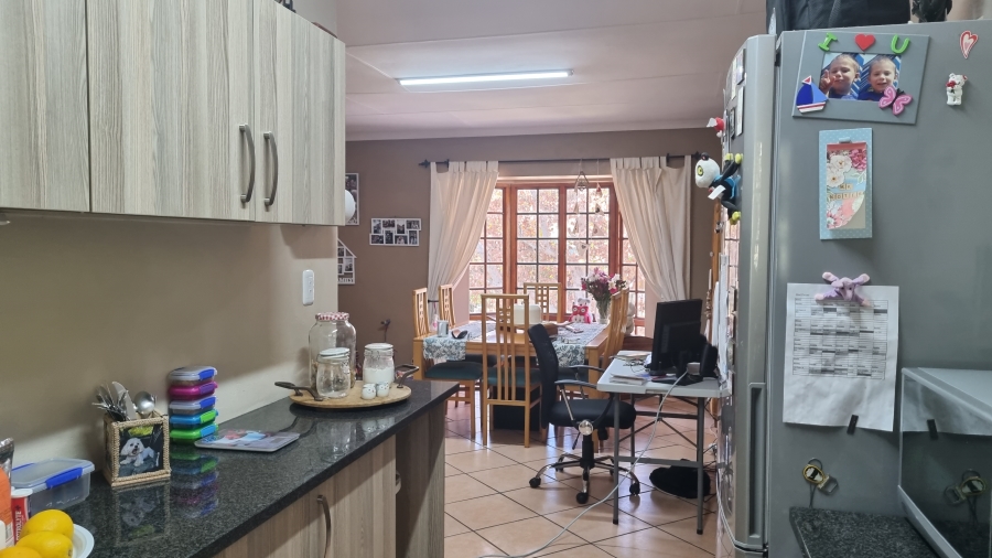 4 Bedroom Property for Sale in Clydesdale Gauteng