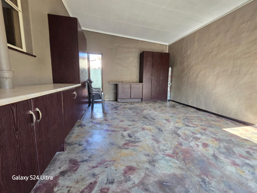 3 Bedroom Property for Sale in Klippoortje Gauteng