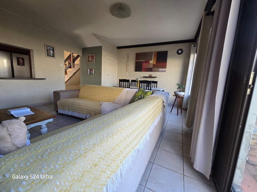 3 Bedroom Property for Sale in Klippoortje Gauteng