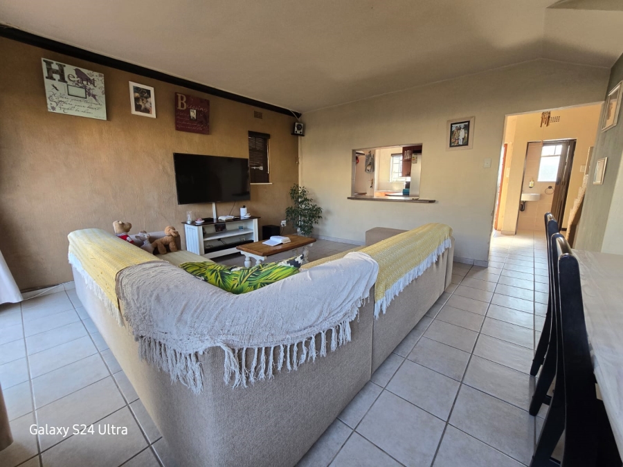 3 Bedroom Property for Sale in Klippoortje Gauteng