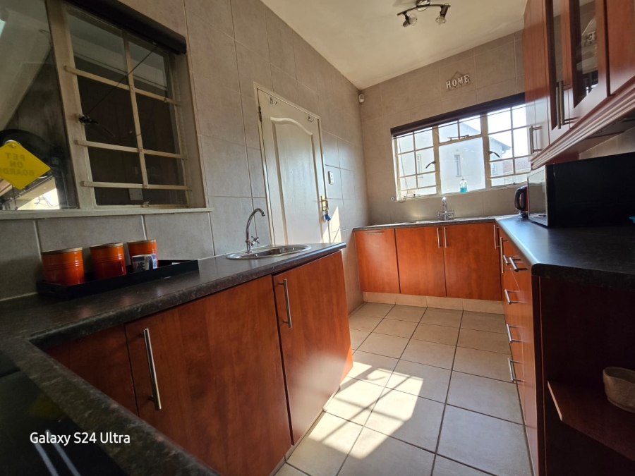 3 Bedroom Property for Sale in Klippoortje Gauteng