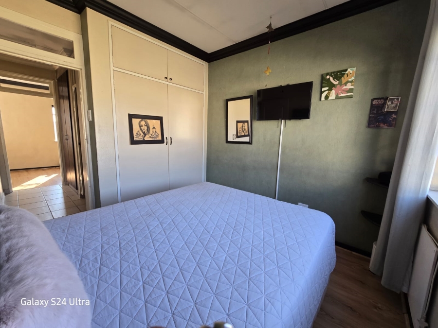 3 Bedroom Property for Sale in Klippoortje Gauteng