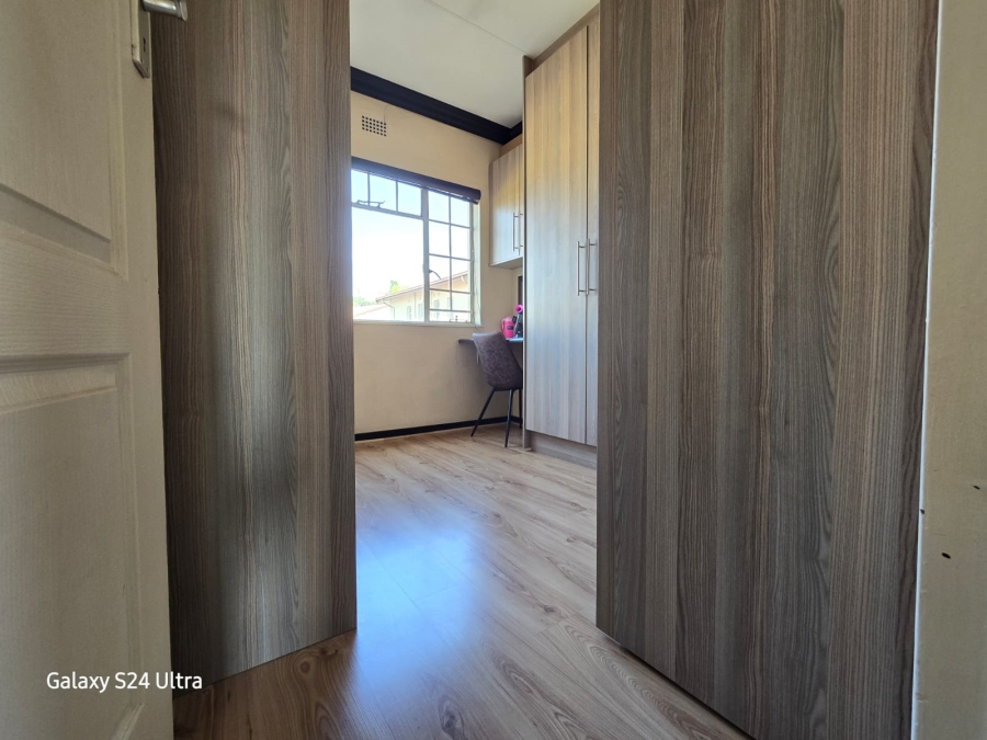 3 Bedroom Property for Sale in Klippoortje Gauteng