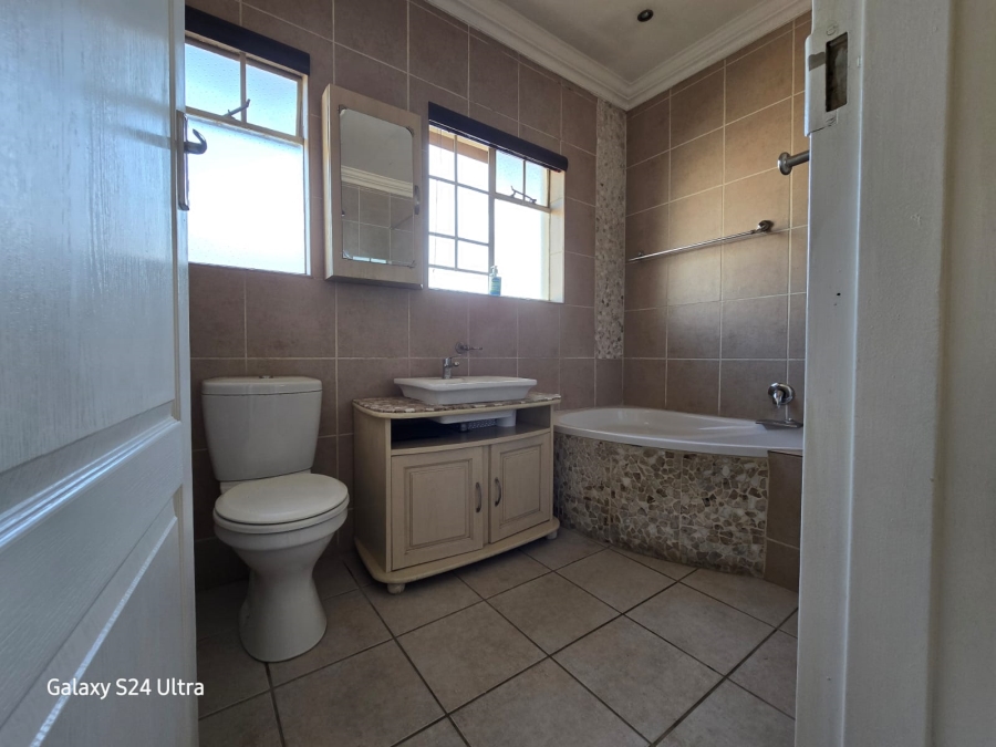 3 Bedroom Property for Sale in Klippoortje Gauteng