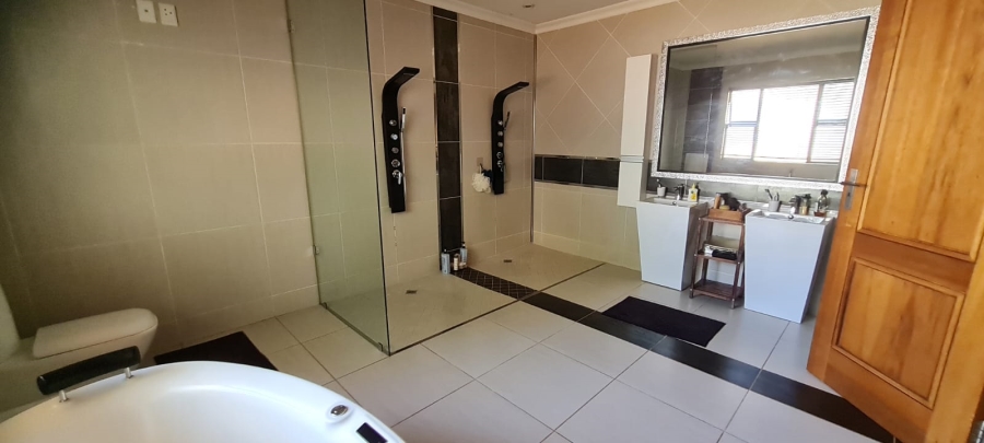 To Let 5 Bedroom Property for Rent in Bedfordview Gauteng