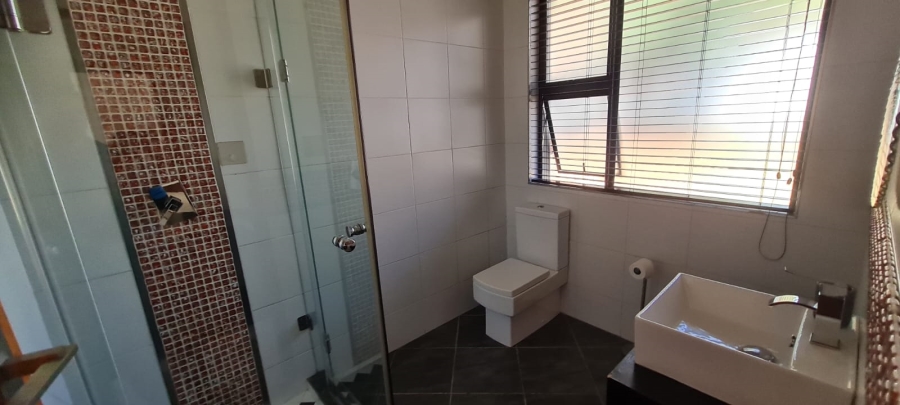 To Let 5 Bedroom Property for Rent in Bedfordview Gauteng