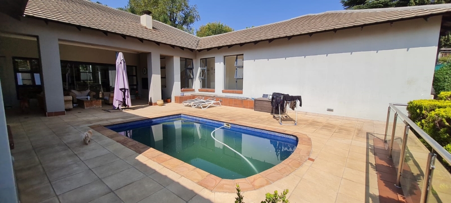 To Let 5 Bedroom Property for Rent in Bedfordview Gauteng
