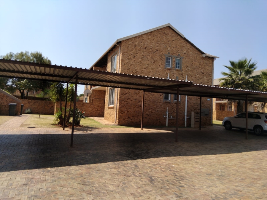 2 Bedroom Property for Sale in Strubensvallei Gauteng