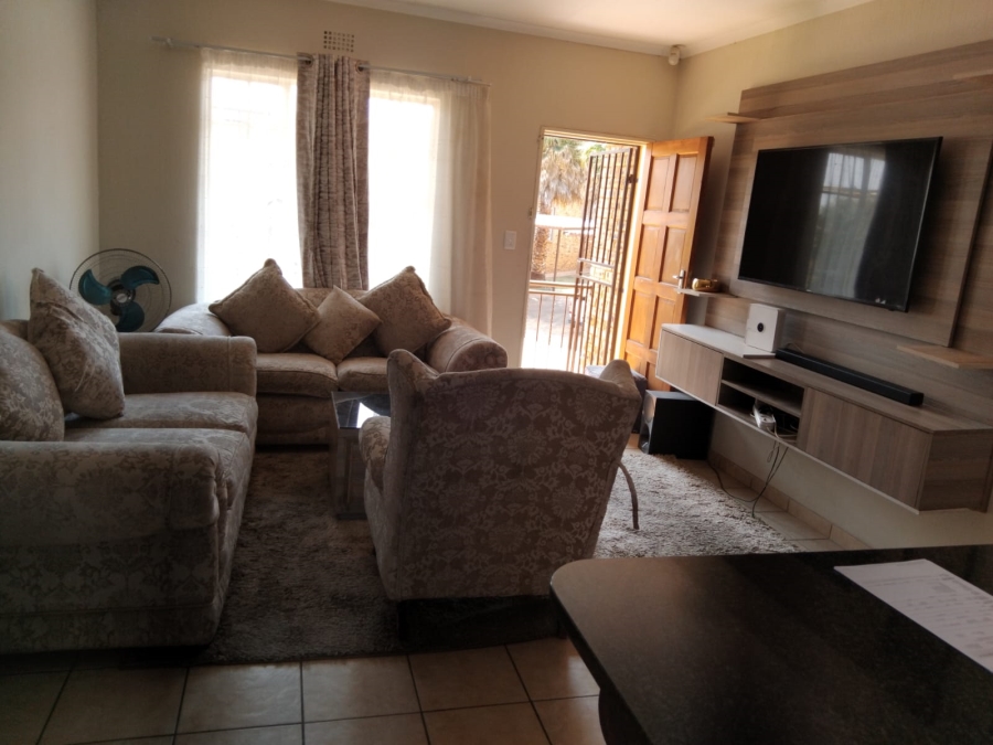 2 Bedroom Property for Sale in Strubensvallei Gauteng