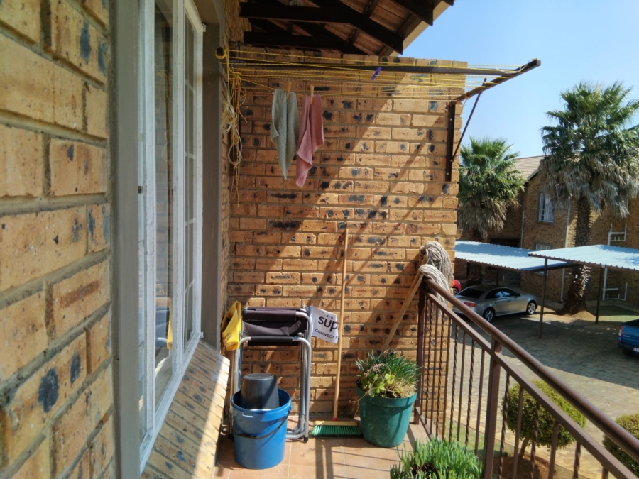 2 Bedroom Property for Sale in Strubensvallei Gauteng