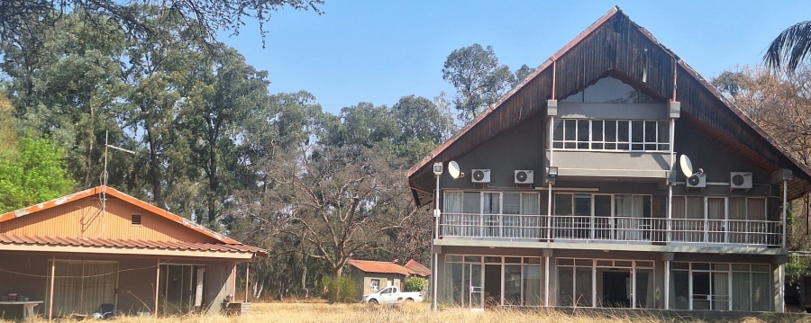 4 Bedroom Property for Sale in Lochvaal Gauteng