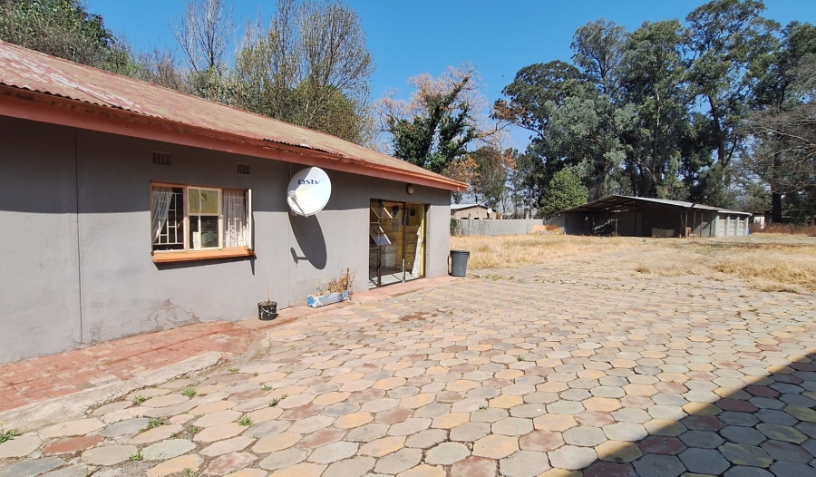 4 Bedroom Property for Sale in Lochvaal Gauteng