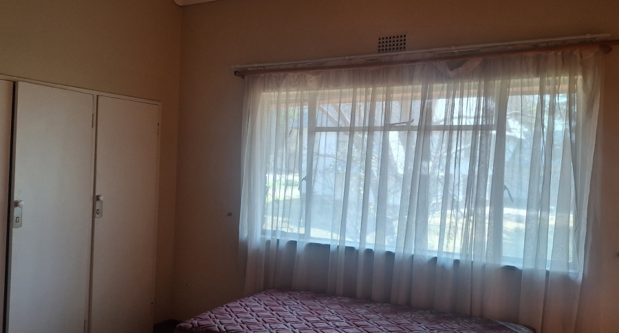 4 Bedroom Property for Sale in Lochvaal Gauteng